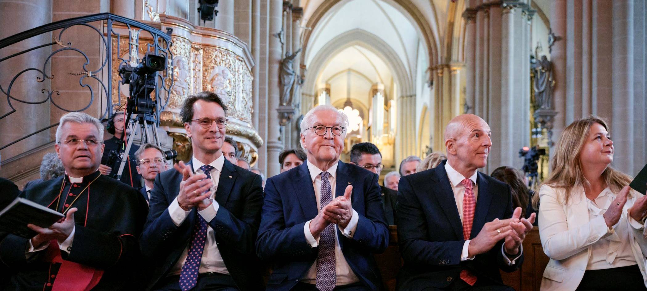 Strafanzeige wegen "Windelhühnern"