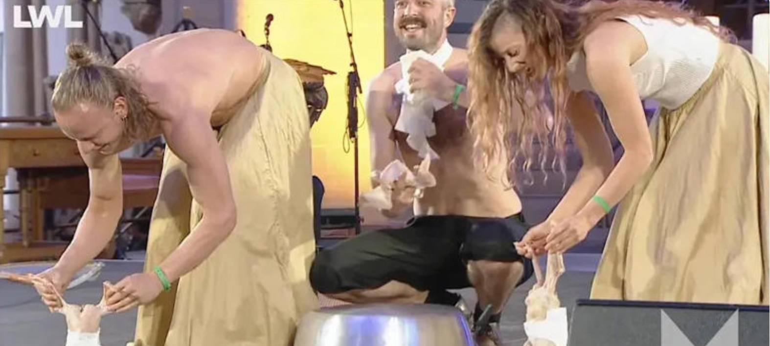 Die umstrittene Darbietung der Theatergruppe "Bodytalk" aus Münster.