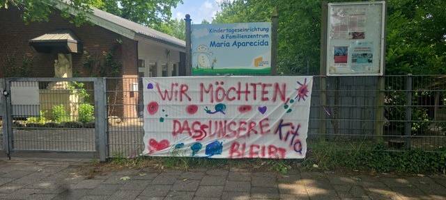 Protest gegen Schließung der Kita Maria Aparecida