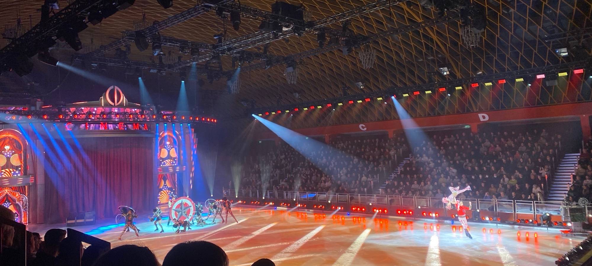 "Holiday On Ice": Aftershow-Skating mit Malena und Tino