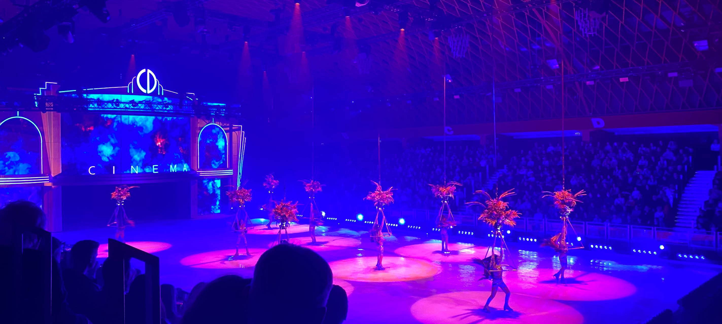 "Holiday On Ice": Aftershow-Skating mit Malena und Tino