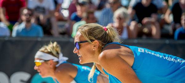 Beachvolleyball auf dem Hafenplatz