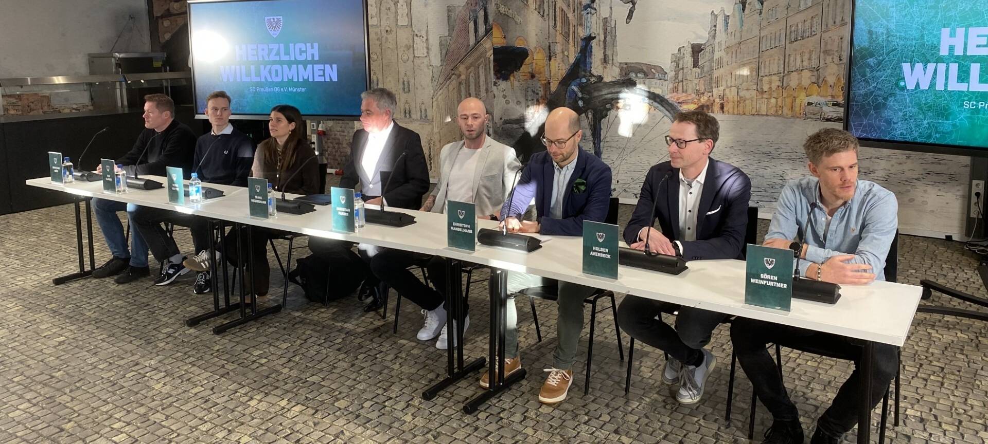 Mit einer neuen Führungsspitze will der SC Preußen Münster den Verein fit für die Zukunft machen. Die Pläne werden auf der Pressekonferenz heute (14.01.) vorgestellt.