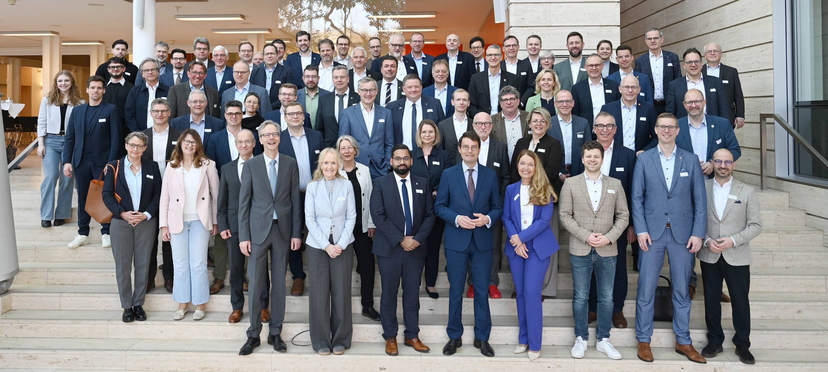 Rund 70 Bürgermeisterinnen und Bürgermeister aus dem Regierungsbezirk trafen sich zum dritten Forum der Bürgermeister:innen in der Bezirksregierung Münster.