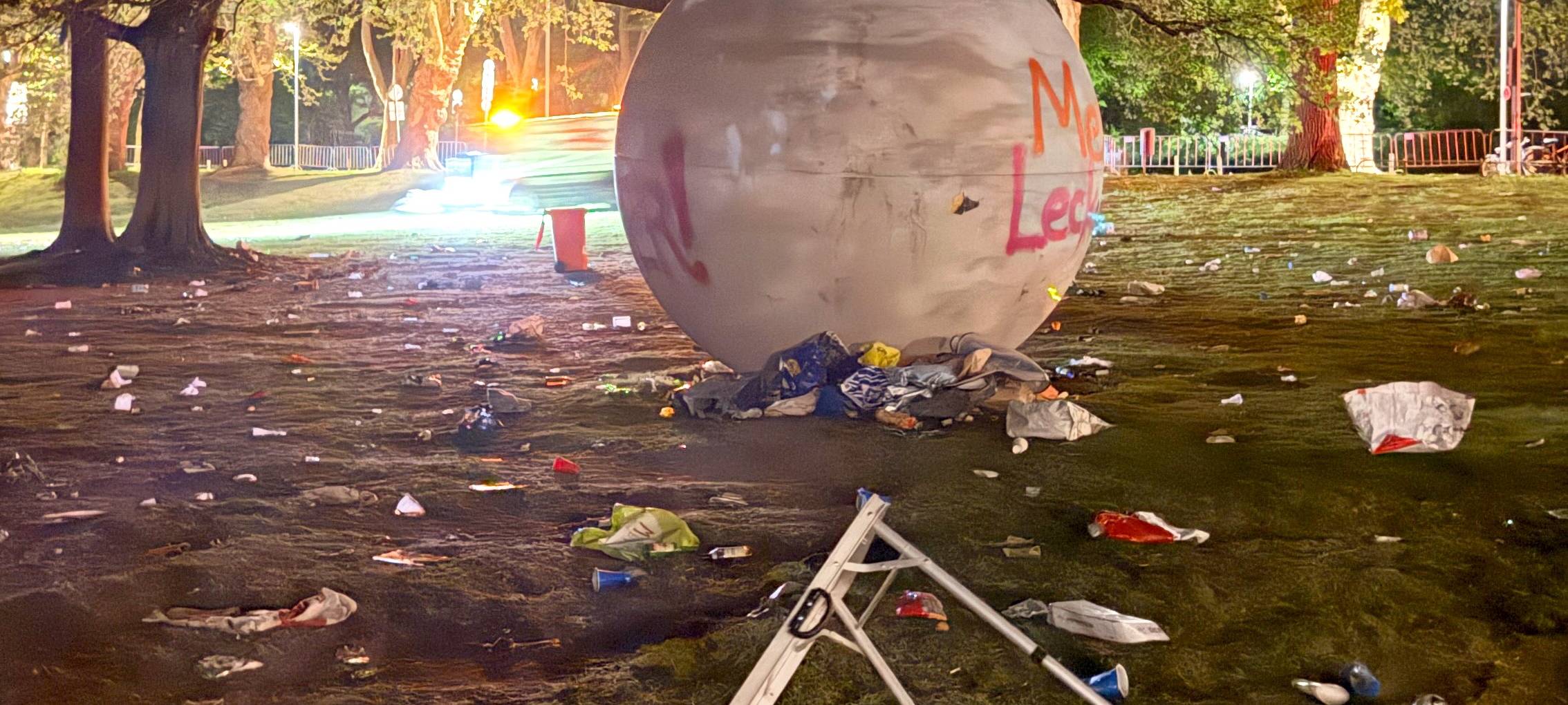 Die Abfallwirtschaftsbetriebe sammelten rund um den Aasee etwa 8,9 Tonnen Abfall ein.