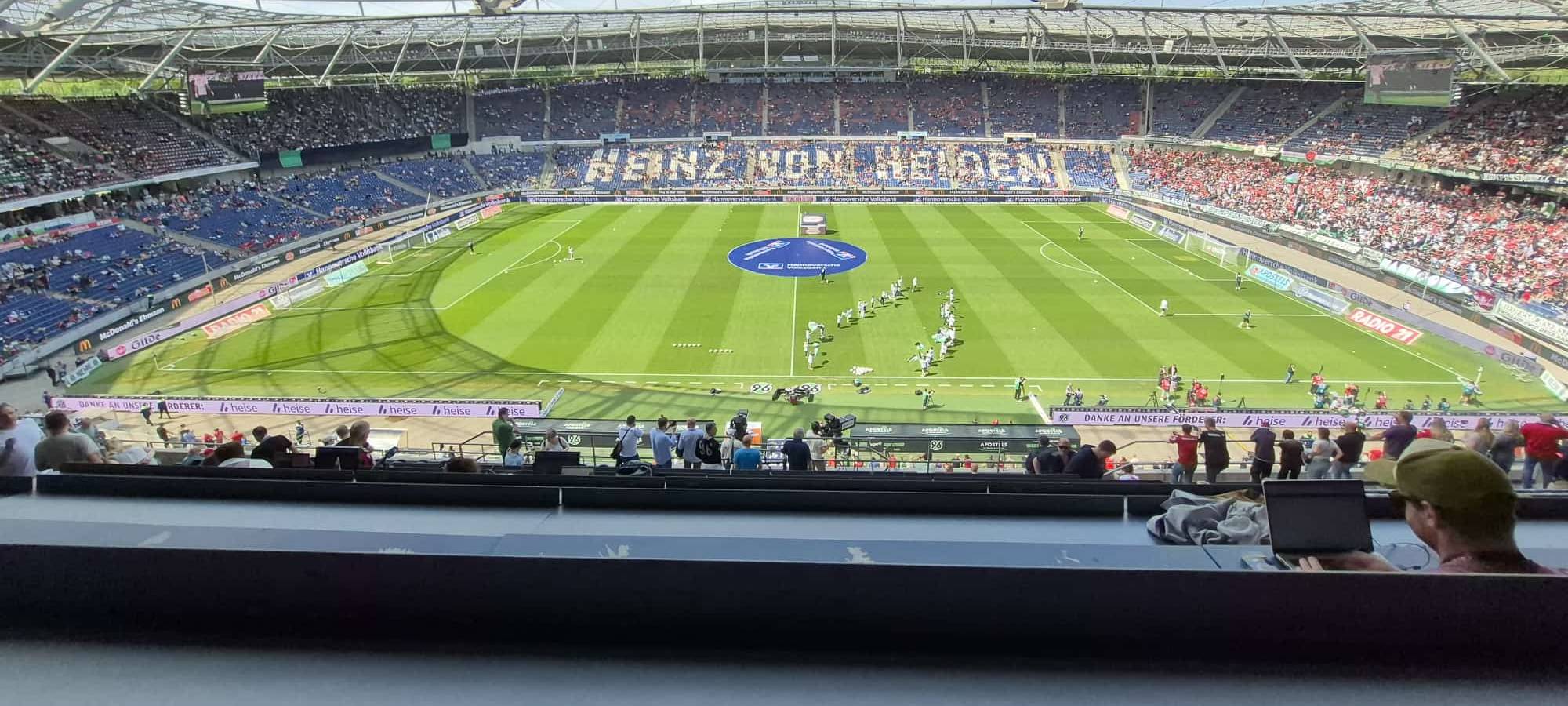 Fußball-Zweitligist Preußen Münster spielt 3:3 bei Hannover 96.