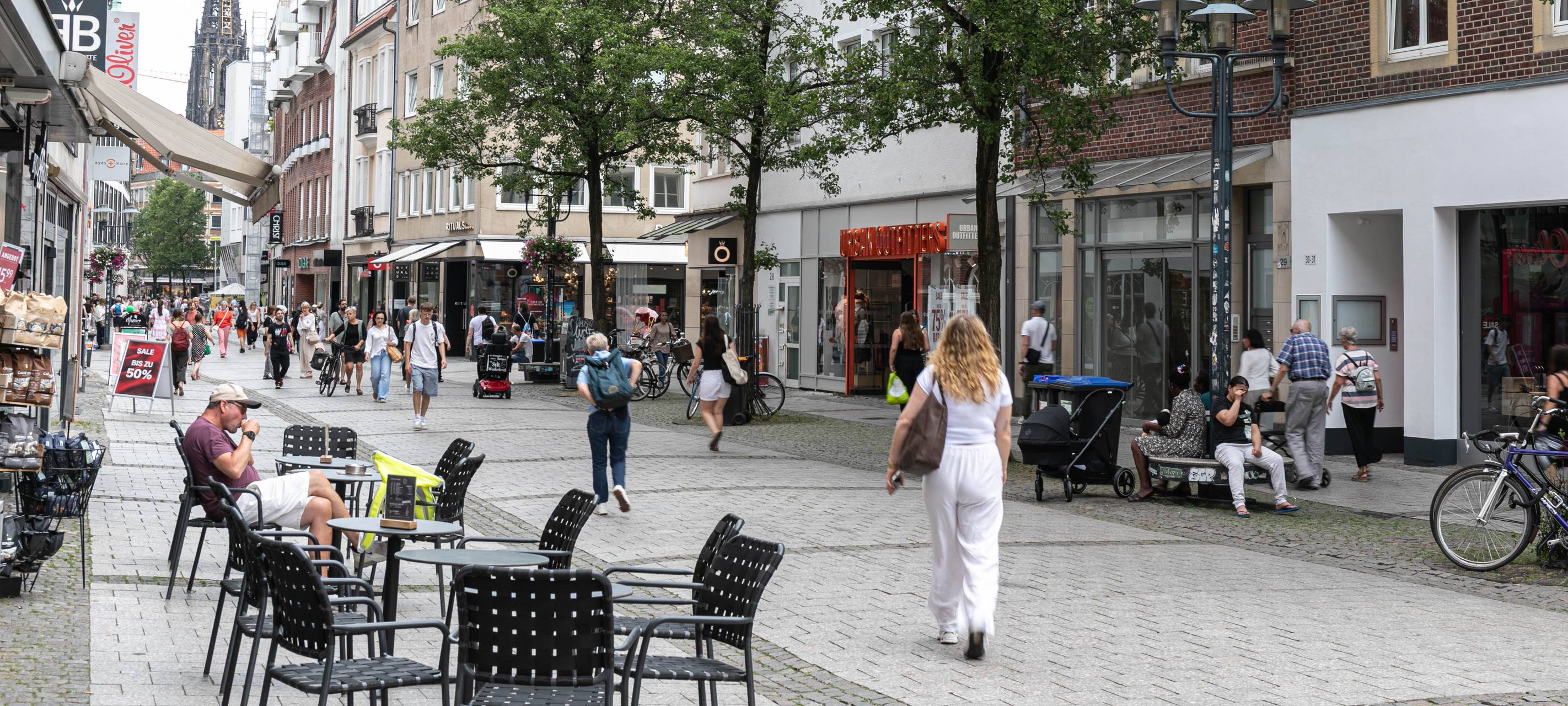 Viel Betrieb auf der Lugeristraße