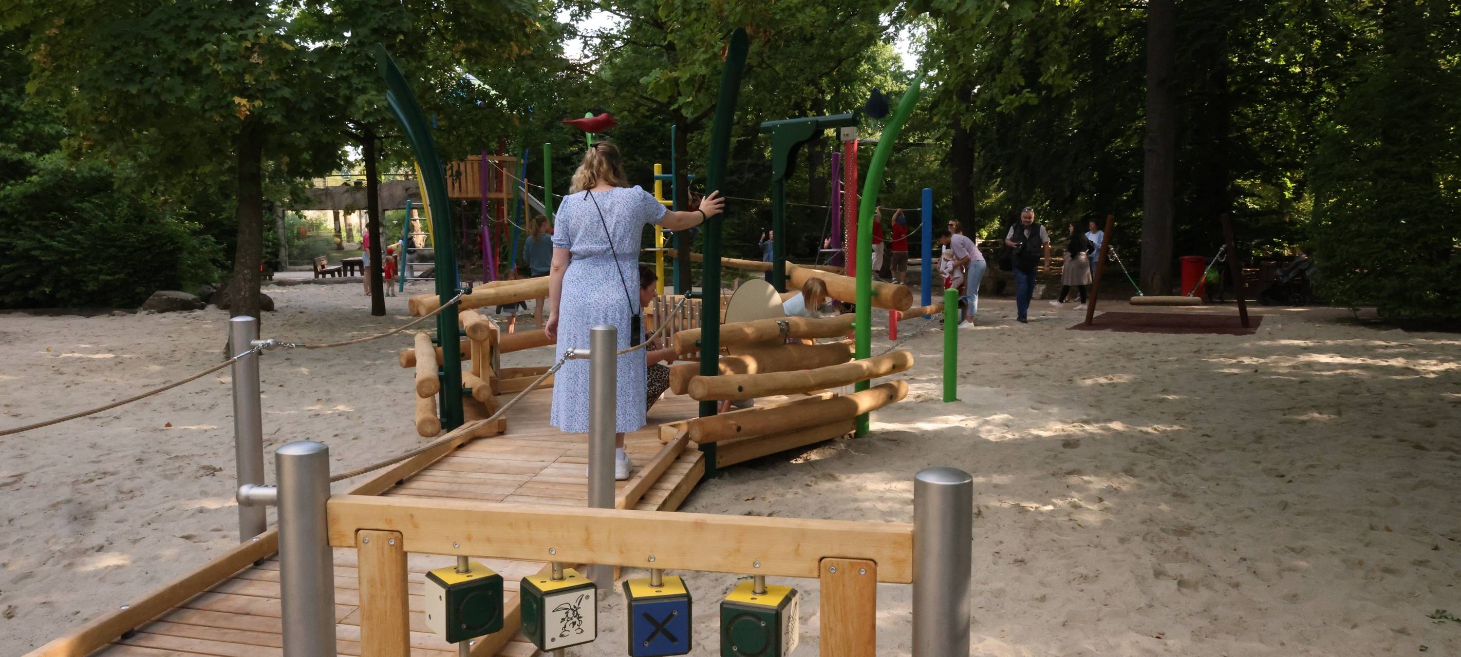 Neuer Spielplatz im Allwetterzoo Münster feierlich eröffnet.