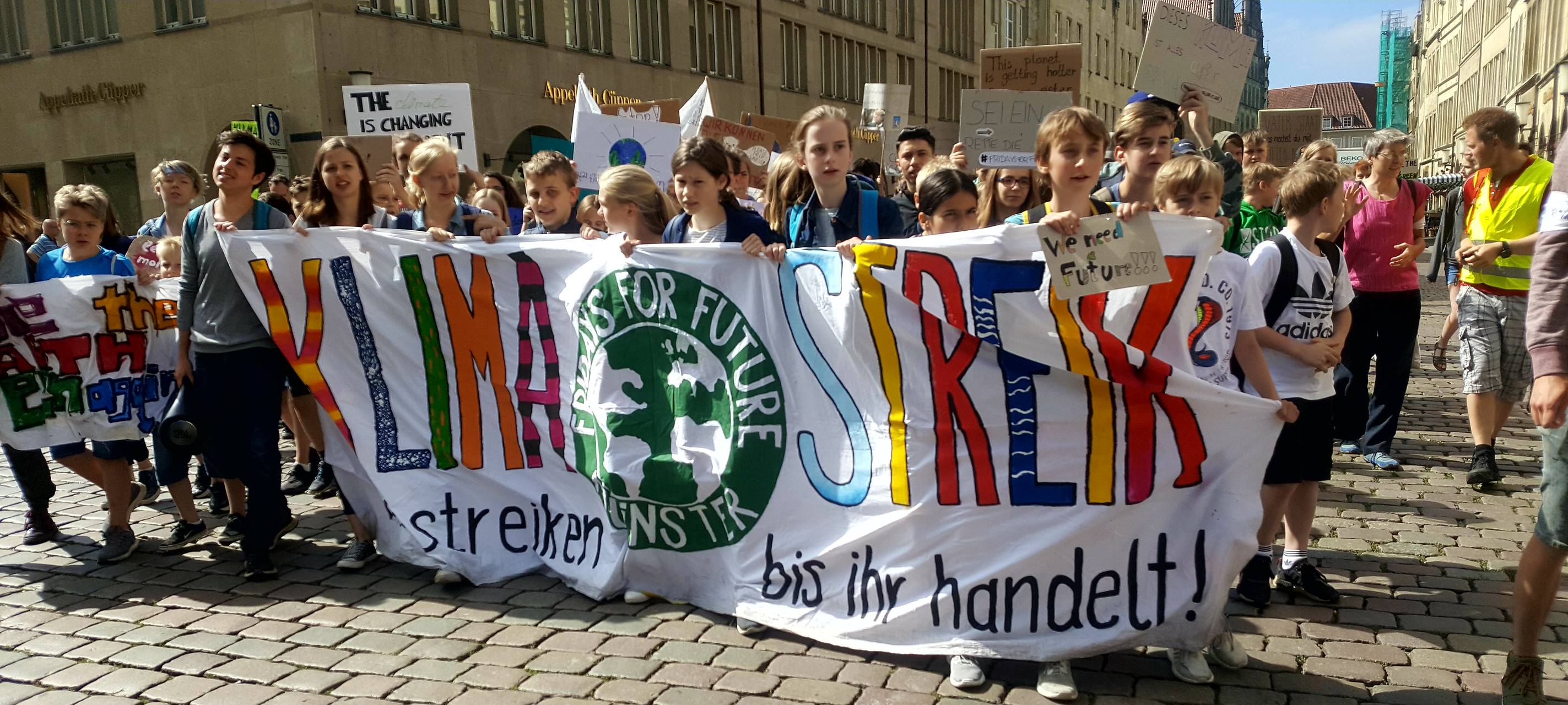 Mahnwache in den Sommerferien