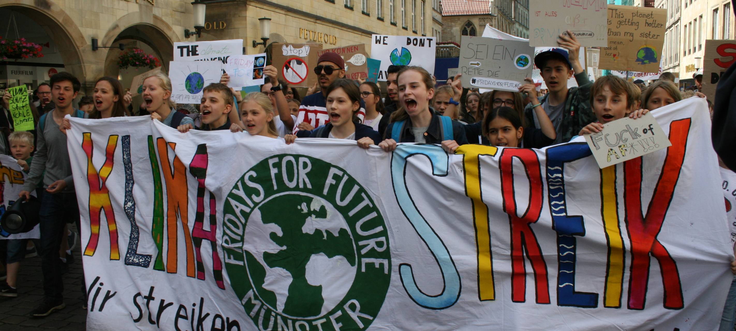 2.500 Teilnehmer bei "Fridays for Future"