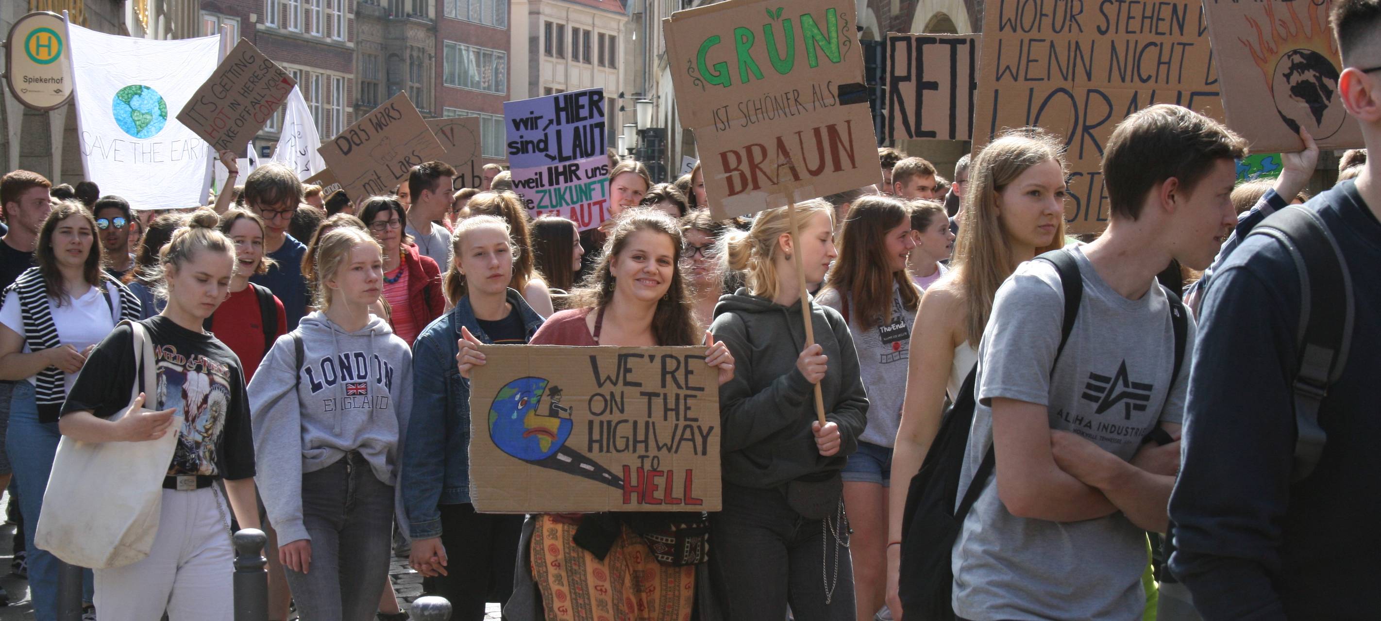 2.500 Teilnehmer bei "Fridays for Future"