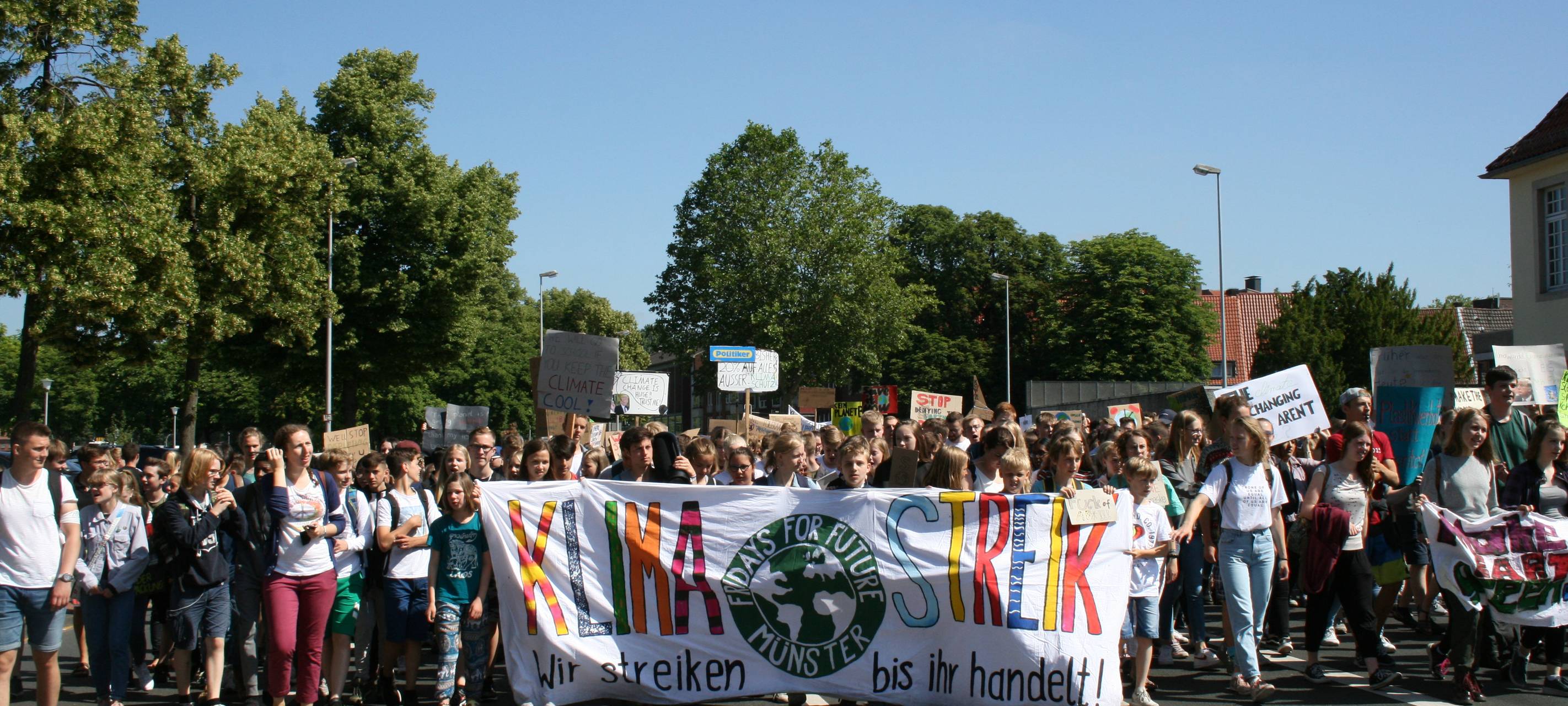2.500 Teilnehmer bei "Fridays for Future"