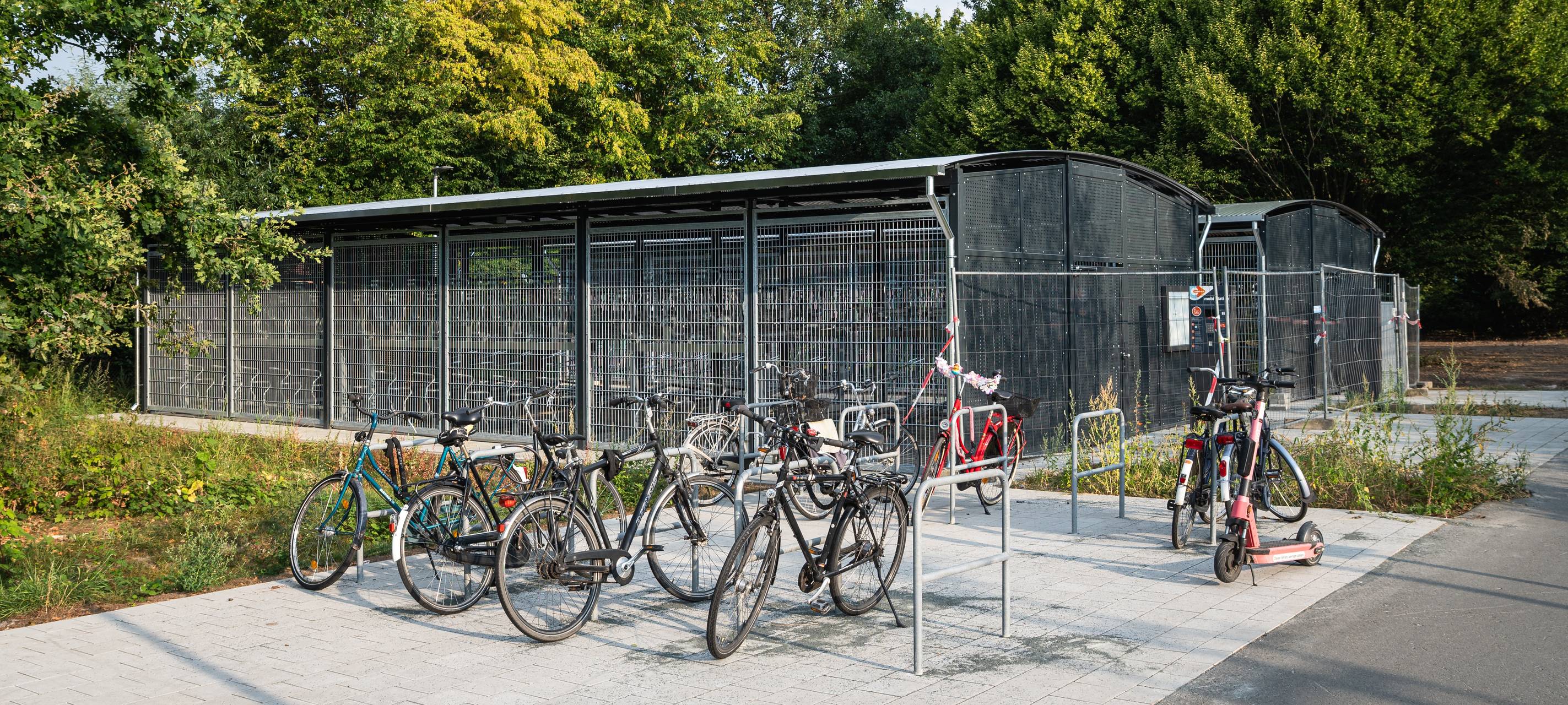 Die beiden neuen Leezenboxen am Bahnhof Zentrum Nord mit mehr als 200 sicheren Fahrradstellplätzen sind ab Mitte September nutzbar.