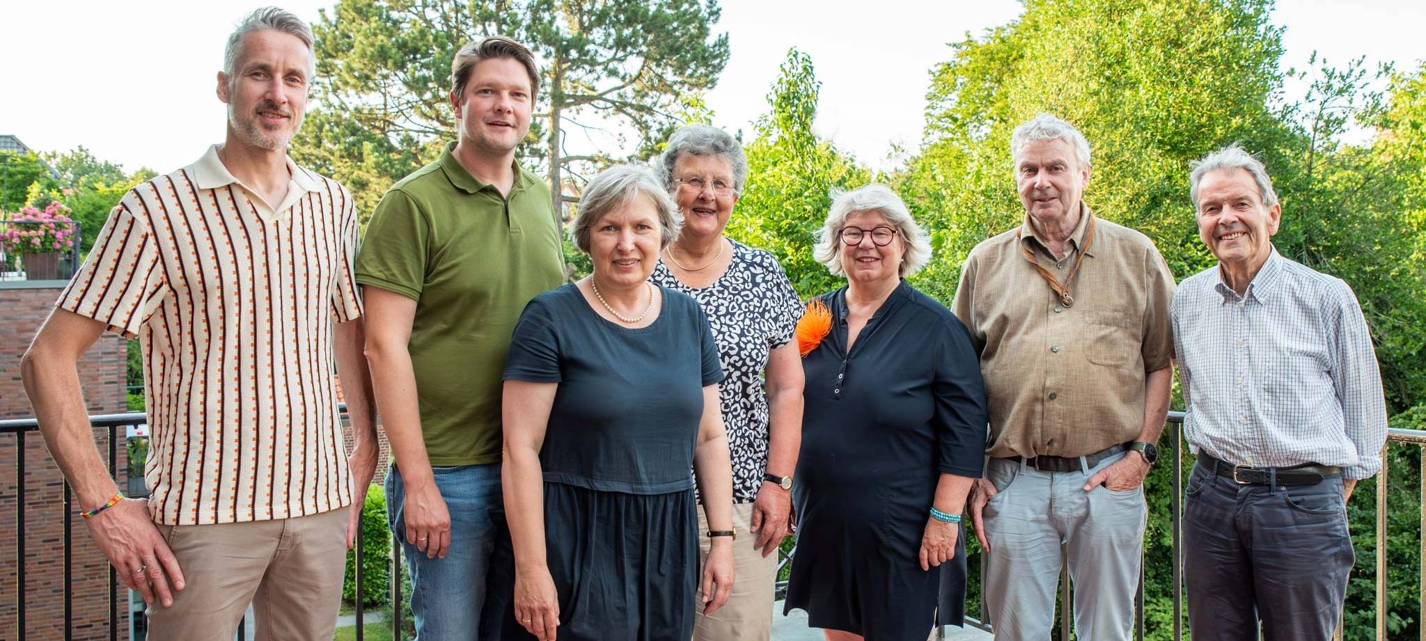 Der neue und alte Vorstand des Fördervereins der Villa ten Hompel (v.l.n.r.): Klaus Brenken, Robert von Olberg, Dr. Sabine Happ, Marliese Kosmider, Beanka Ganser, Jürgen Düttmann und Prof. Dr. Klaus Anderbrügge.