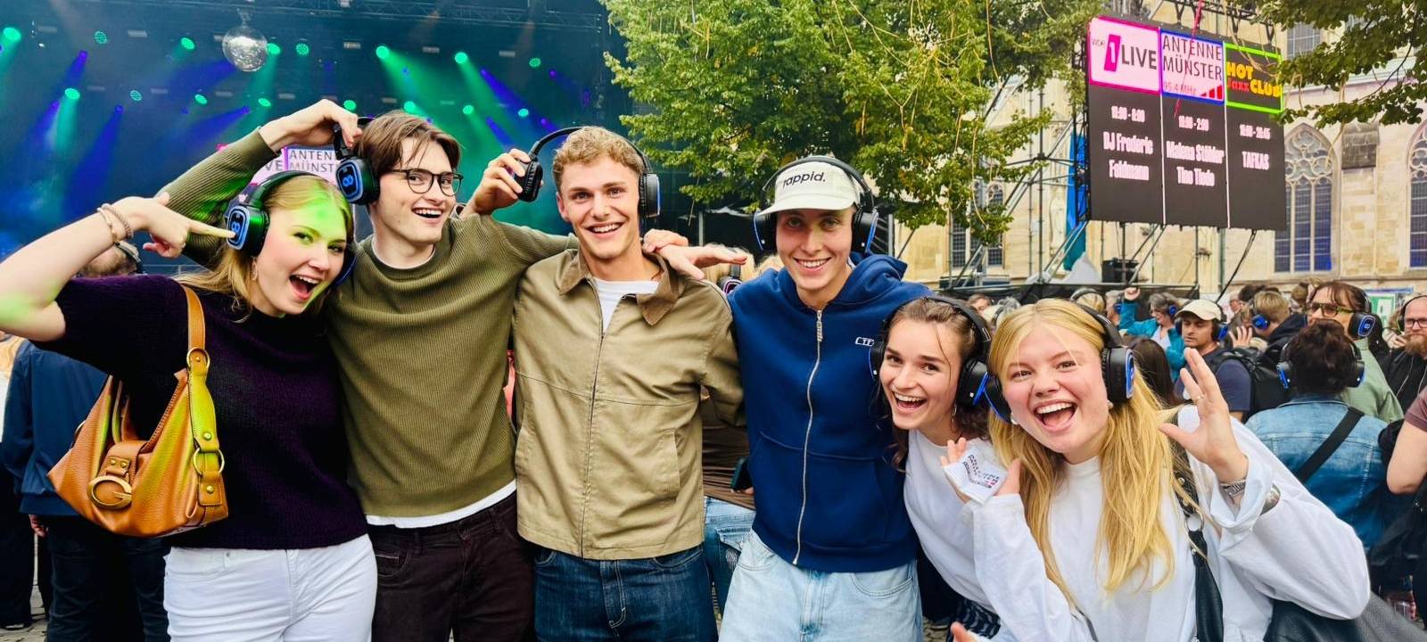 Kopfhörerparty 2026: Mit ANTENNE MÜNSTER auf dem Ohr am abtanzen.