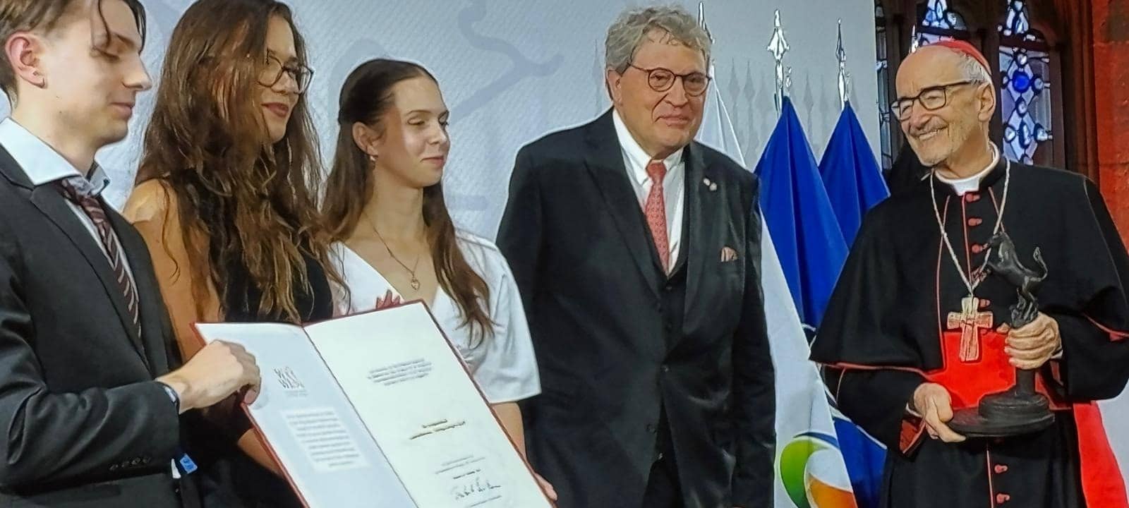 Der Jugendpreis geht an SocioMovens.