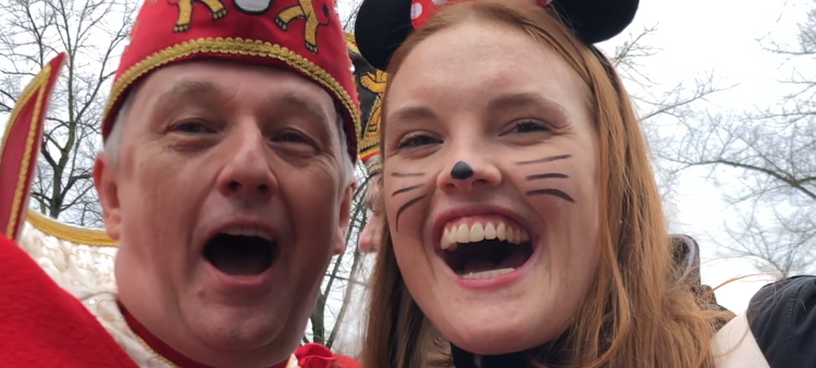 111.000 feiern beim Rosenmontagszug