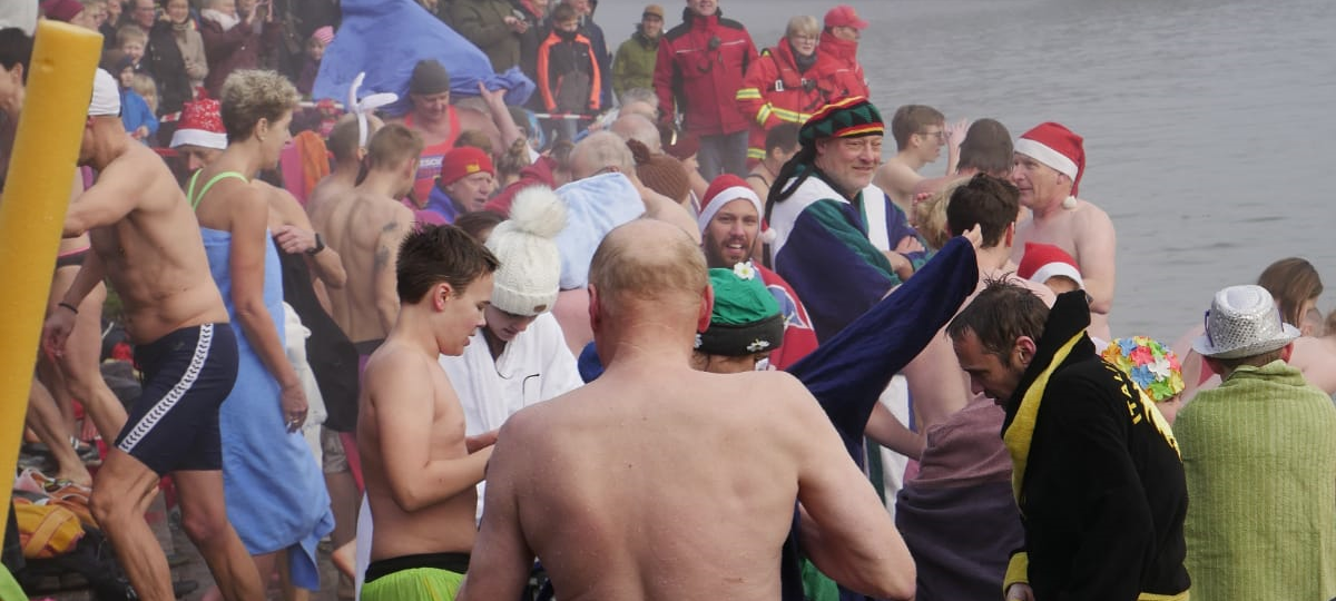 Neujahrsschwimmen im Kanal